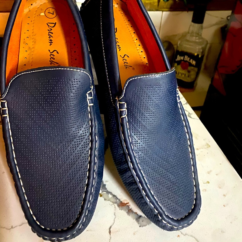 DREAM SEEK GENUINE LEATHER SLIP ON SHOES